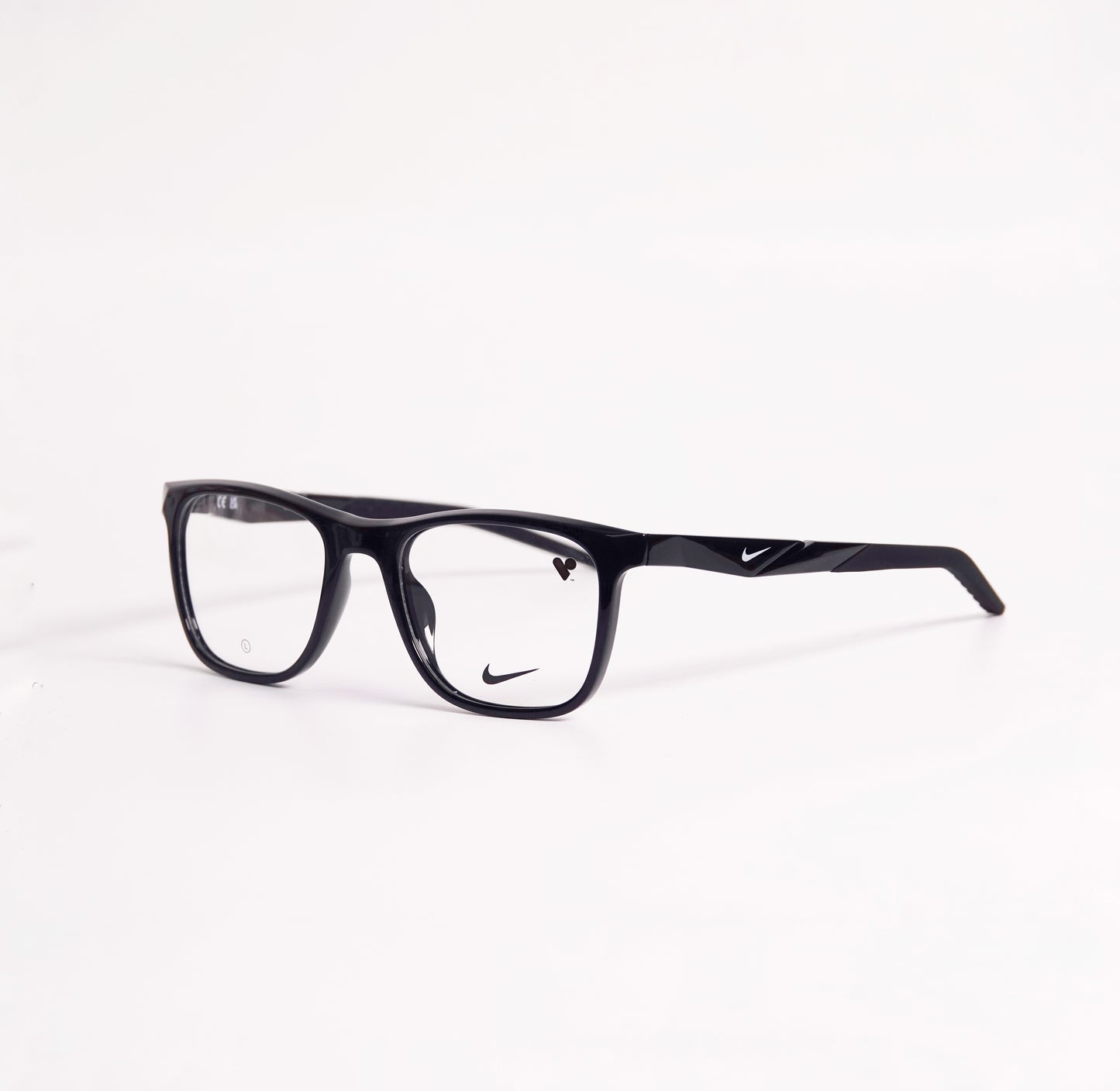 NIKE-7056-001